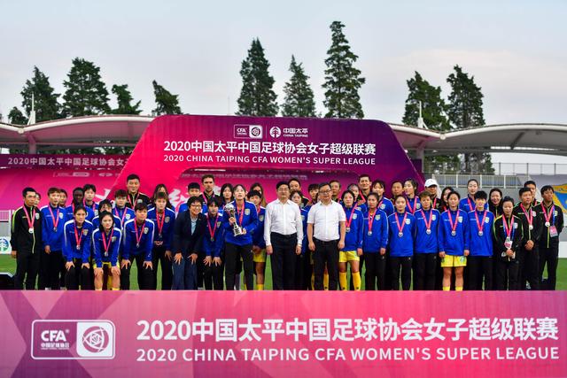罗纳尔多回顾离开巴萨的经历：续约承诺被推翻